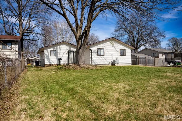 $214,900 | 1618 Ventnor Place, Florissant, MO 63031