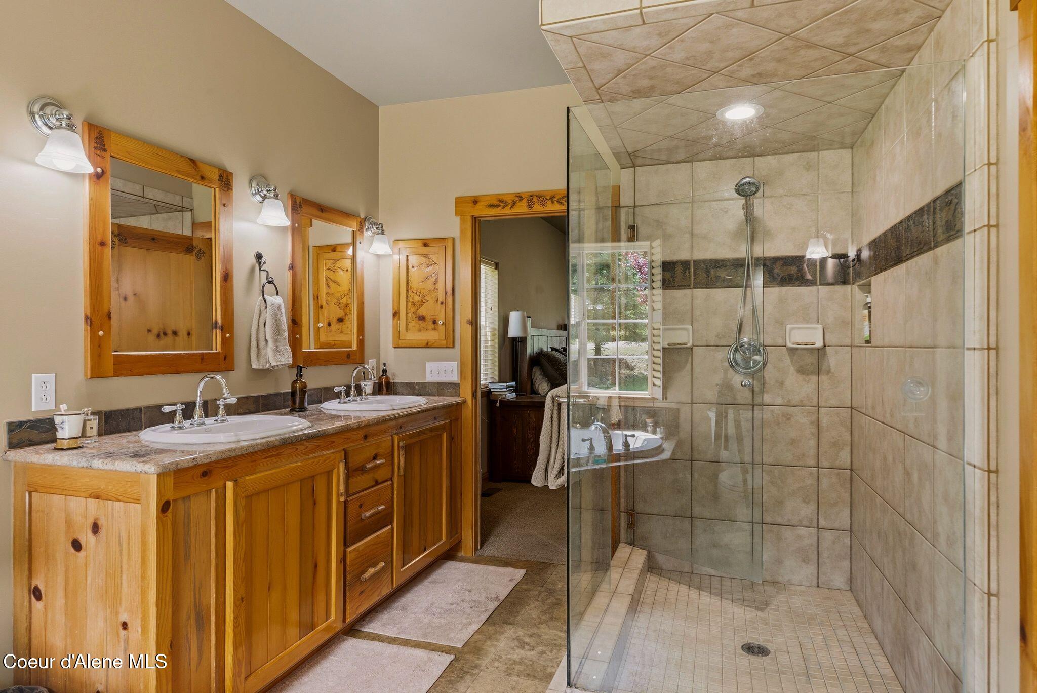 235 Kiebert Loop Hope, ID 83836 - Photo 26 of 97 Master Bathroom