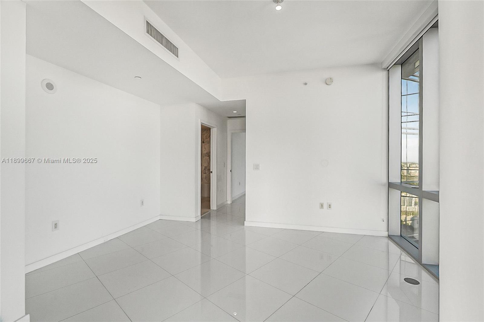 851 Northeast 1st Avenue, Unit 2802 Miami, FL 33132 - Photo 21 of 59