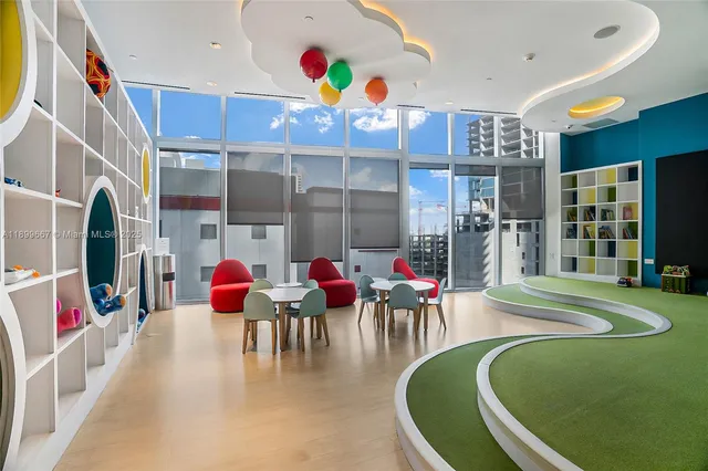 $635,000 | 851 Northeast 1st Avenue, Unit 2802, Miami, FL 33132