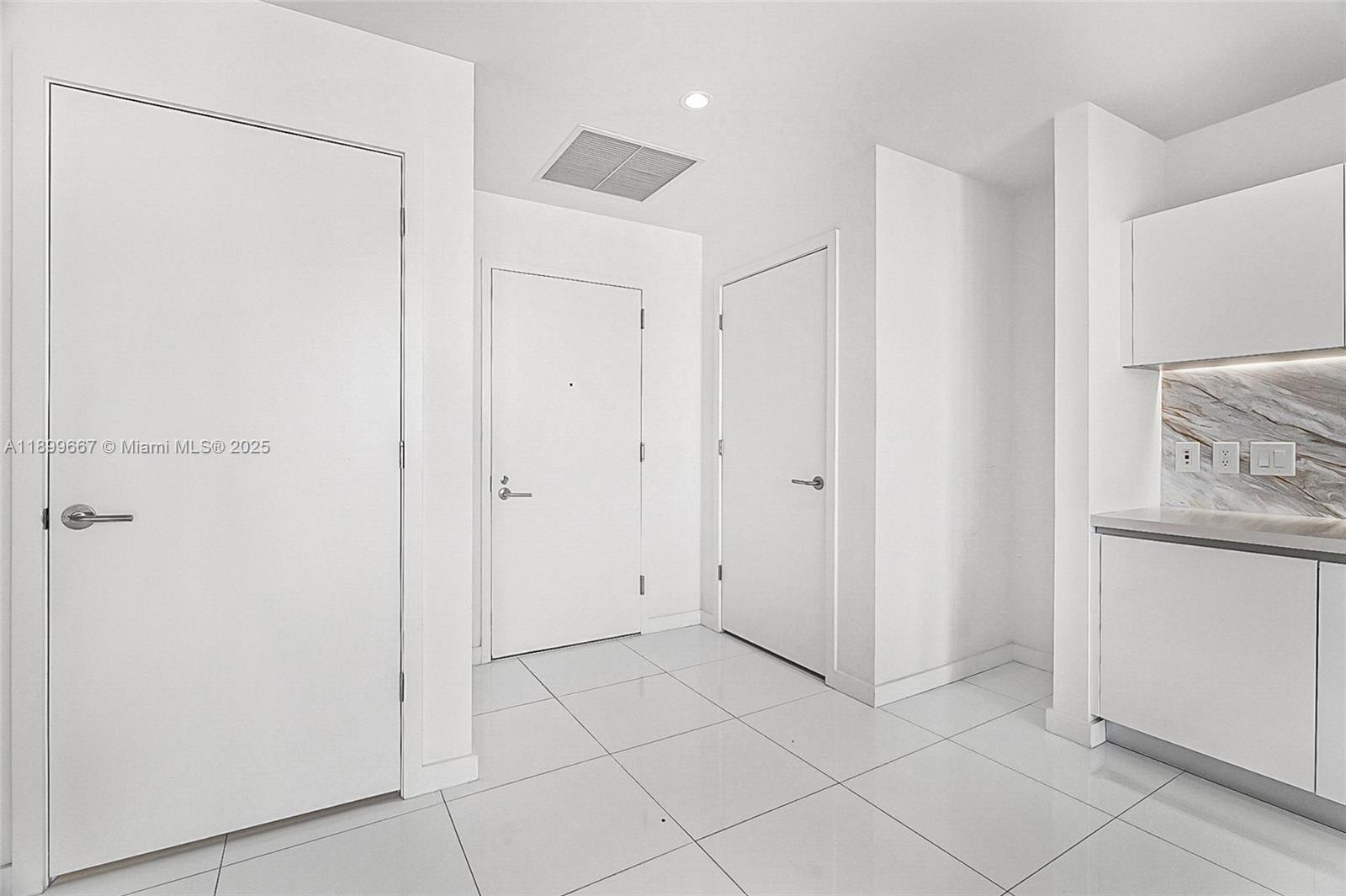 851 Northeast 1st Avenue, Unit 2802 Miami, FL 33132 - Photo 8 of 59