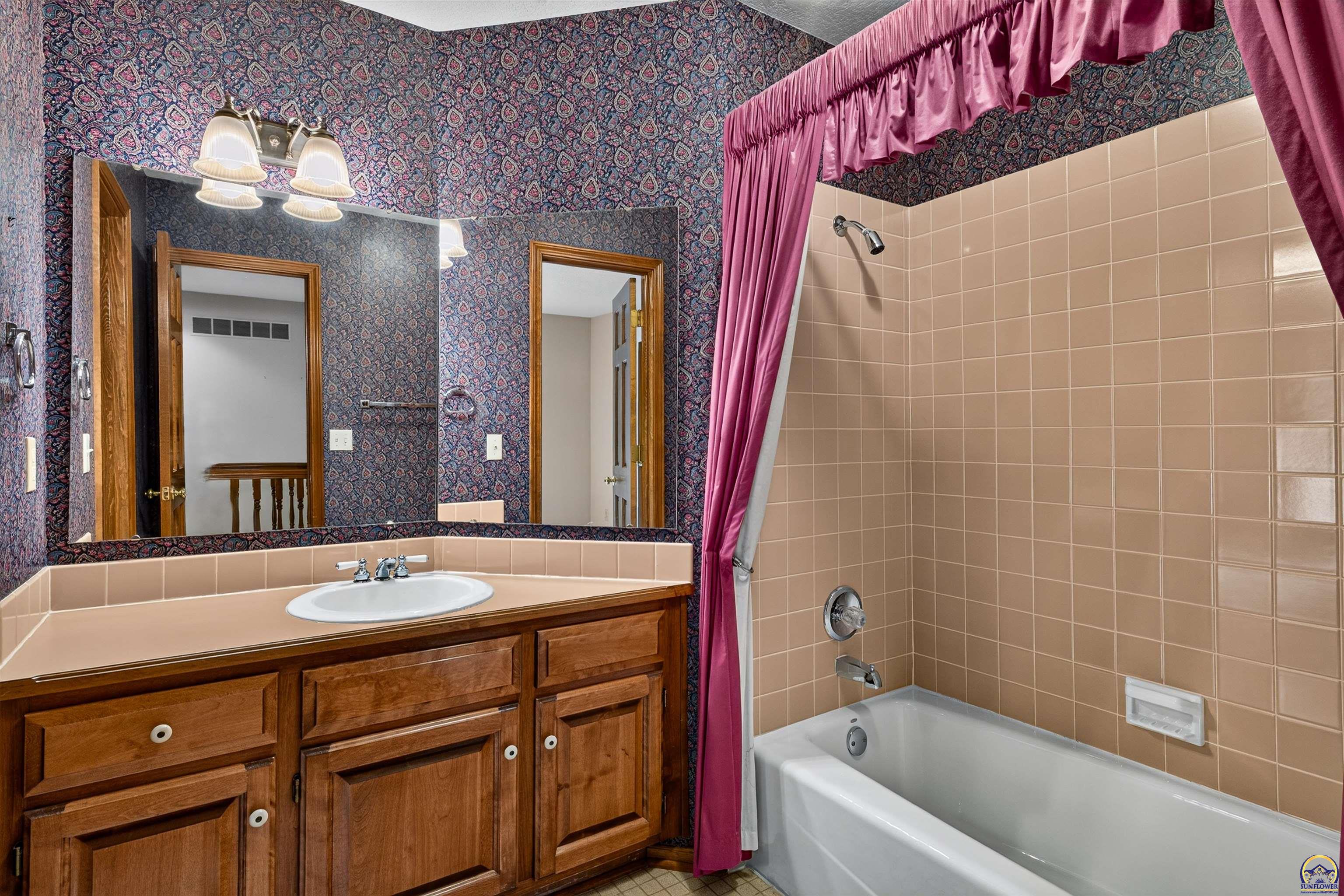 4305 Quail Pointe Road Lawrence, KS 66047 - Photo 20 of 40