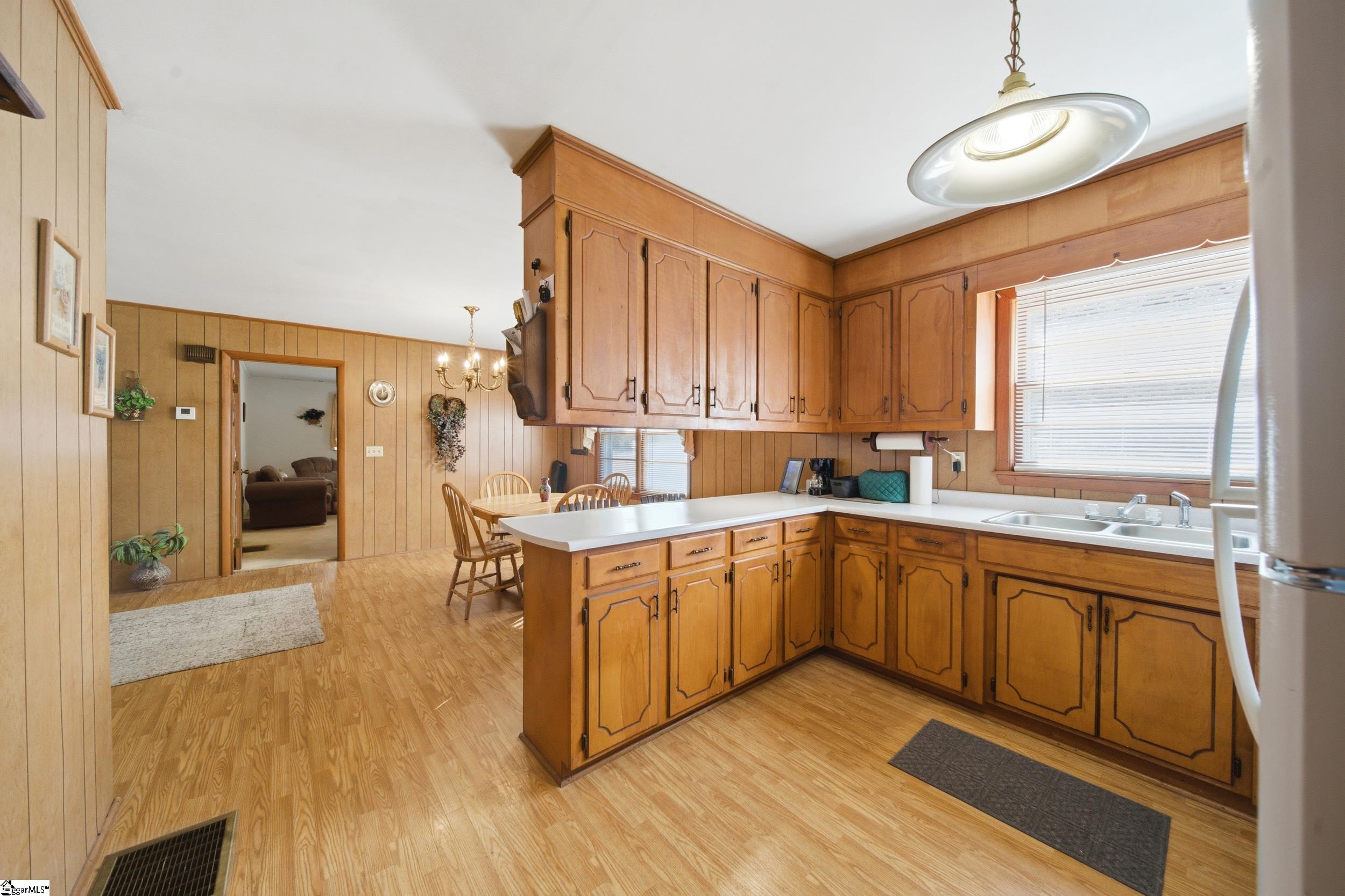 555 Bishop Road Union, SC 29379 - Photo 16 of 26