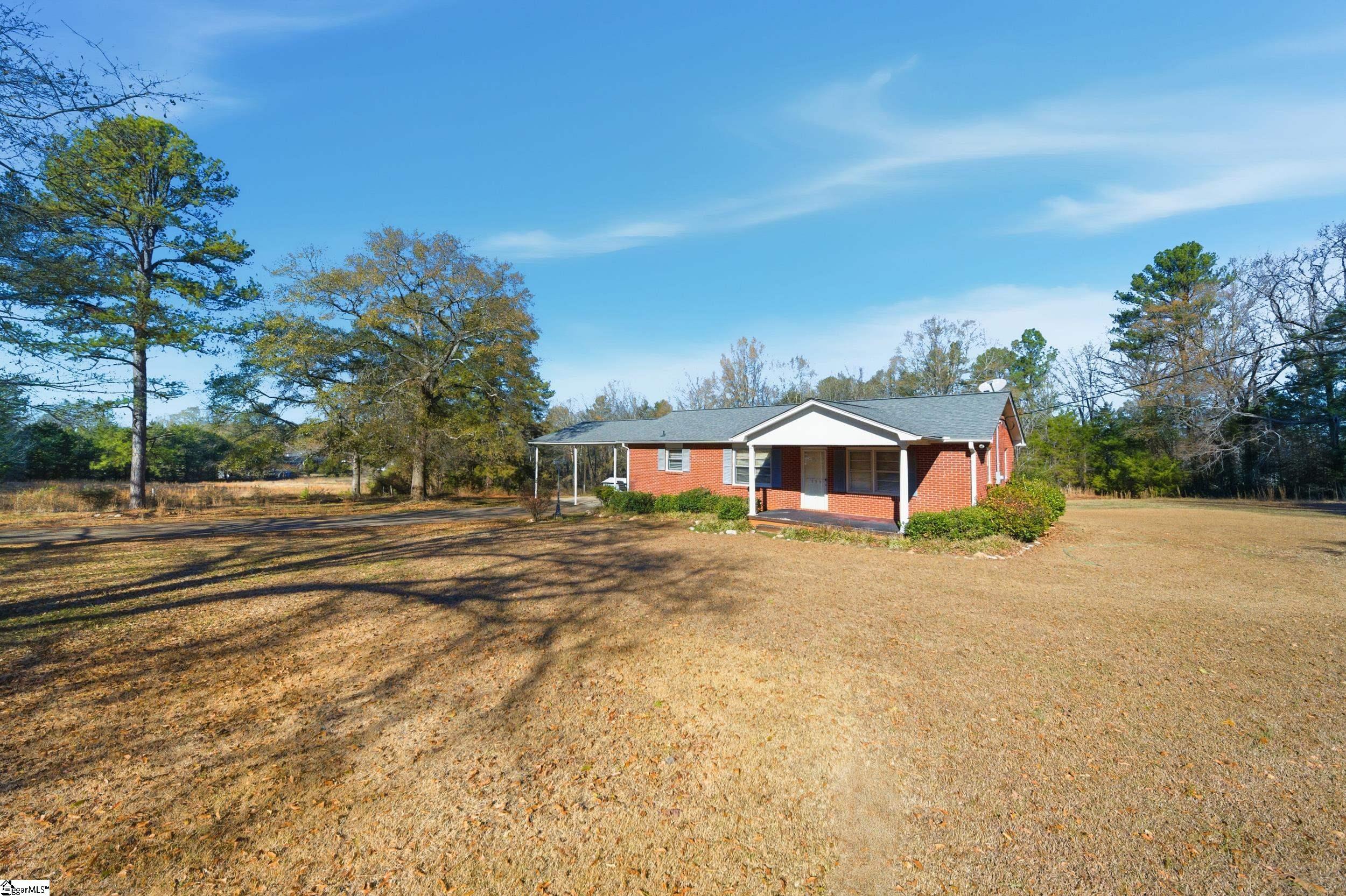 555 Bishop Road Union, SC 29379 - Photo 3 of 26