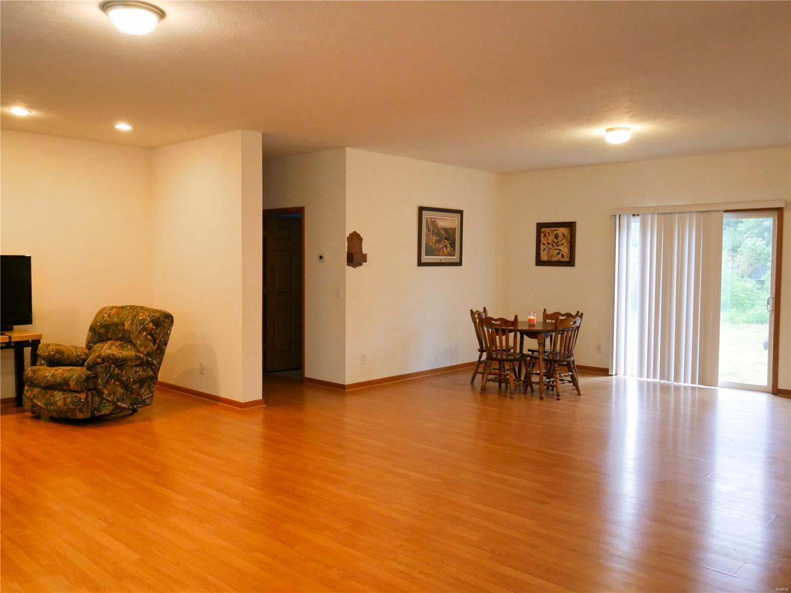 909 Pokey Road Pocahontas, IL 62275 - Photo 14 of 27 Gallery Image 14