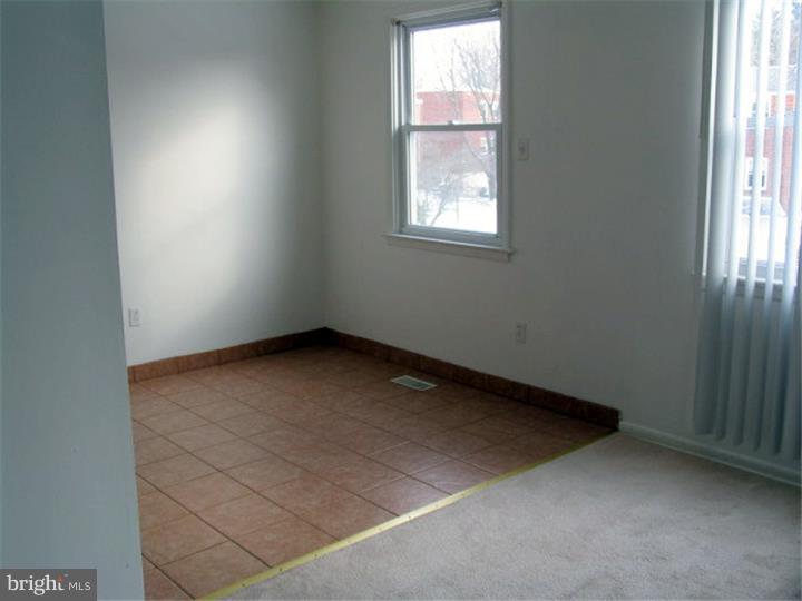 10778 Lockart Road Philadelphia, PA 19116 - Photo 13 of 25 Gallery Image 13