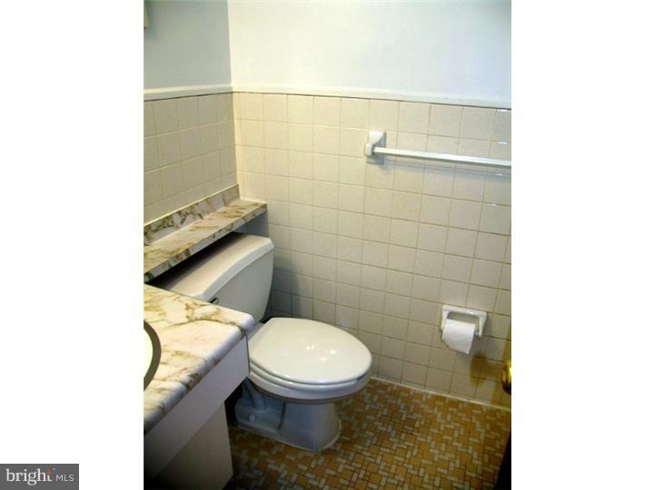 10778 Lockart Road Philadelphia, PA 19116 - Photo 14 of 25 Gallery Image 14