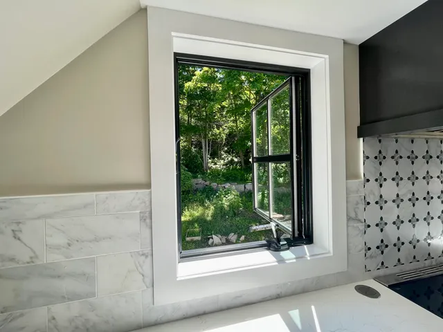 $1,279,000 | 46 Atlantic Avenue, Vinalhaven, ME 04863