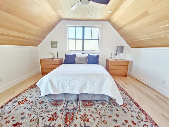 $1,279,000 | 46 Atlantic Avenue, Vinalhaven, ME 04863