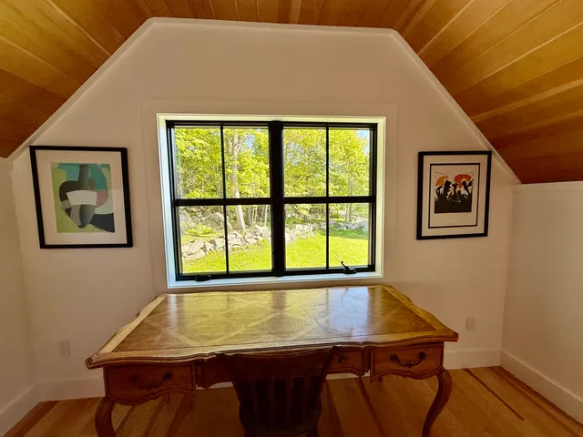 $1,279,000 | 46 Atlantic Avenue, Vinalhaven, ME 04863