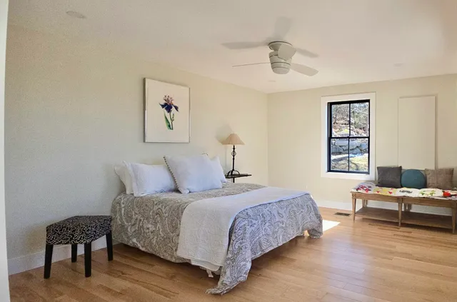 $1,279,000 | 46 Atlantic Avenue, Vinalhaven, ME 04863