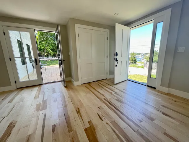 $1,279,000 | 46 Atlantic Avenue, Vinalhaven, ME 04863