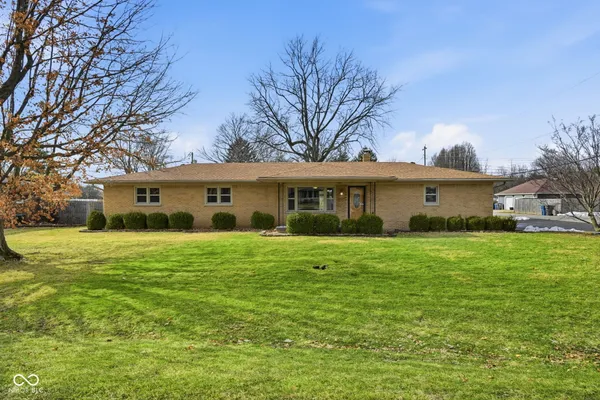 $276,000 | 3502 South Sadlier Drive, Indianapolis, IN 46239