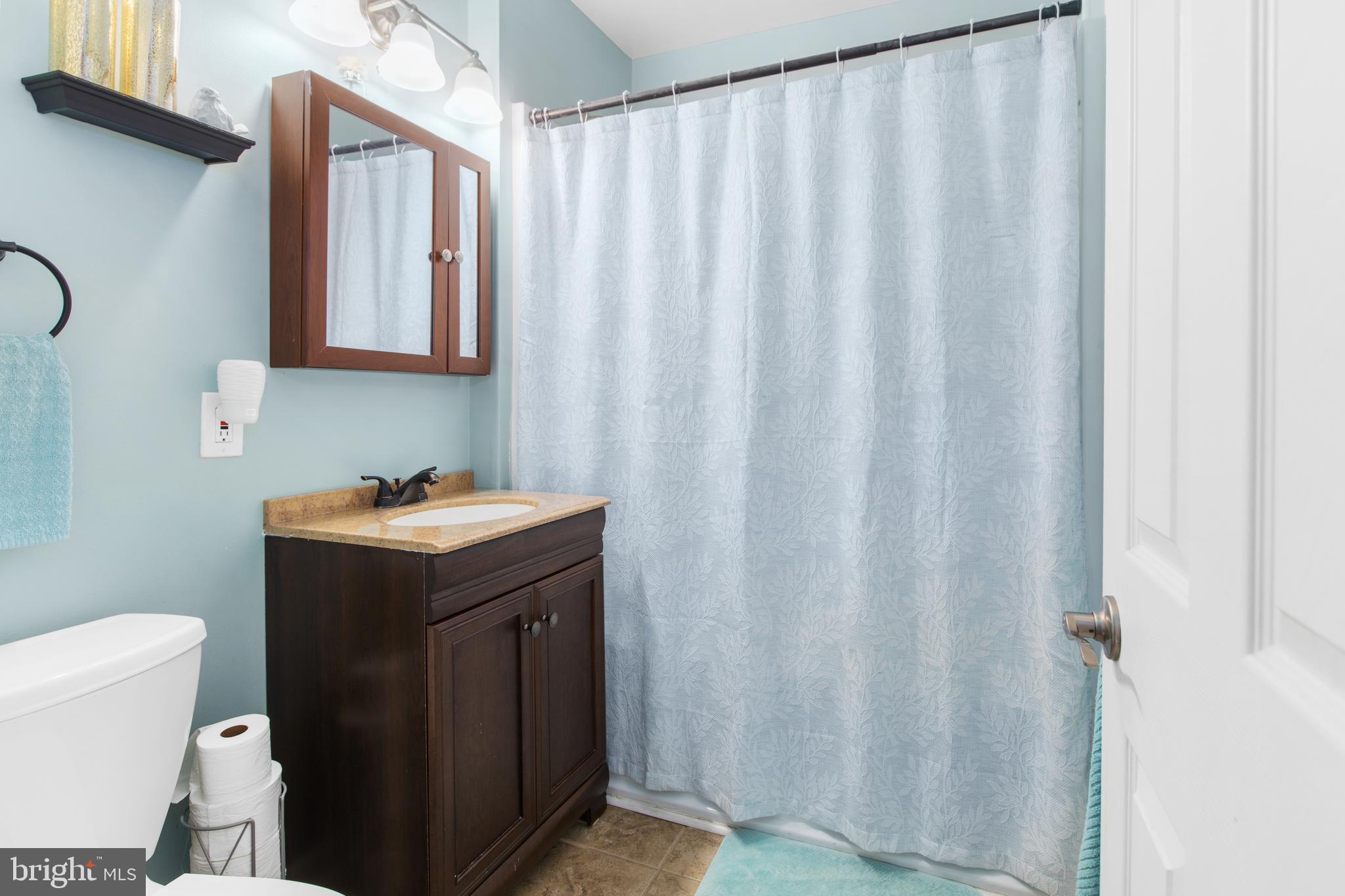1528 Rita Road Dundalk, MD 21222 - Photo 12 of 28 Bathroom - Main