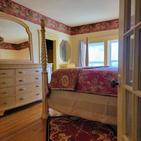 $525,000 | 300 West Prospect Avenue, Appleton, WI 54911