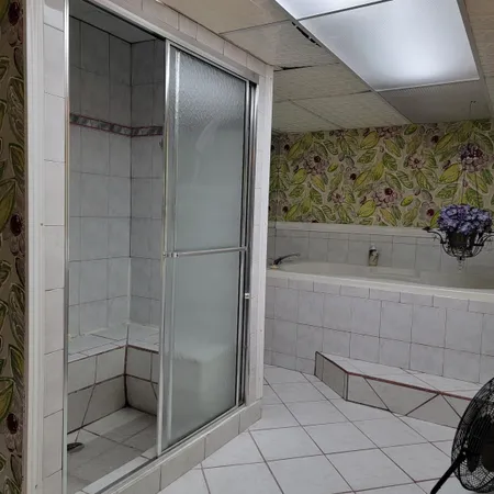 $525,000 | 300 West Prospect Avenue, Appleton, WI 54911