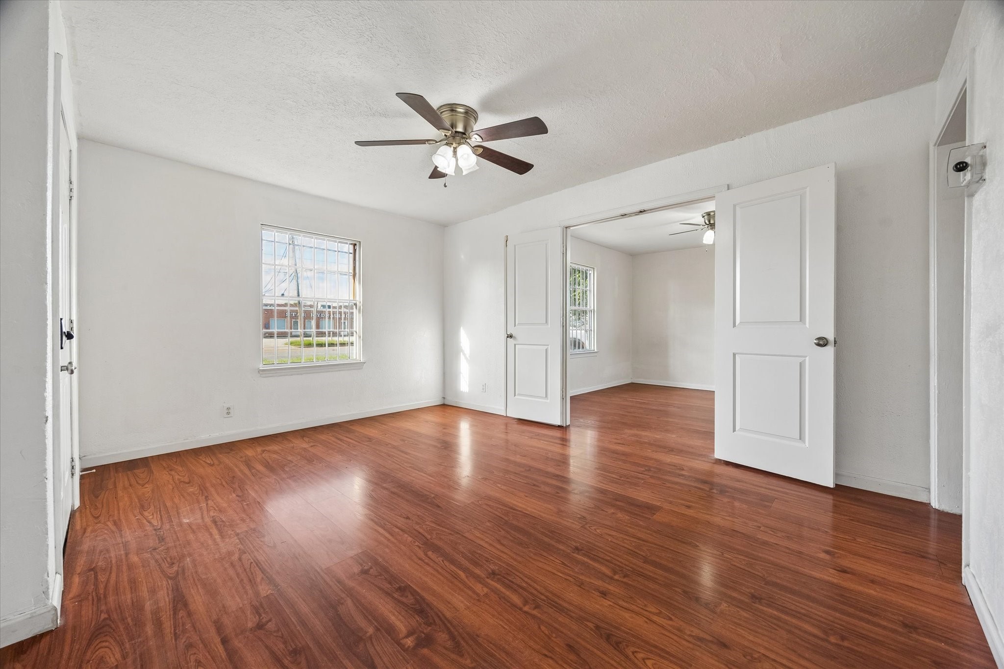 7119 Long Point Road Houston, TX 77055 - Photo 2 of 21
