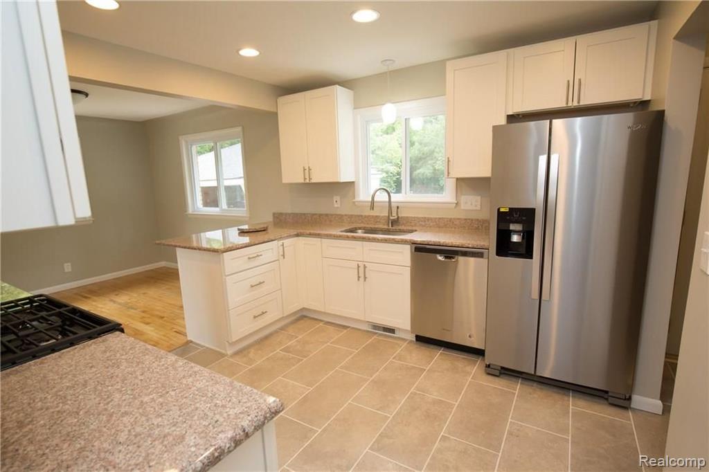 2903 West Auburn Road Rochester Hills, MI 48309 - Photo 18 of 36