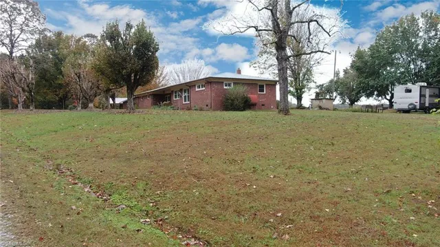 $370,000 | 2788 Fuller Mill Road North, Thomasville, NC 27360