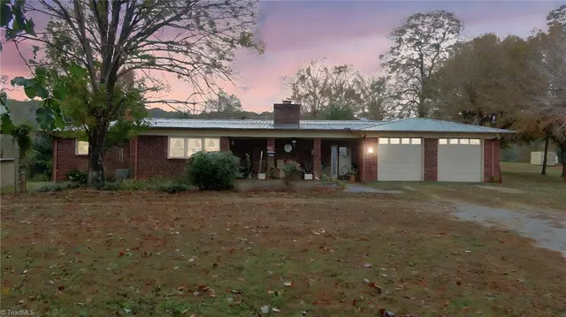 $370,000 | 2788 Fuller Mill Road North, Thomasville, NC 27360