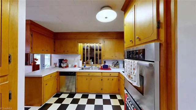 $370,000 | 2788 Fuller Mill Road North, Thomasville, NC 27360