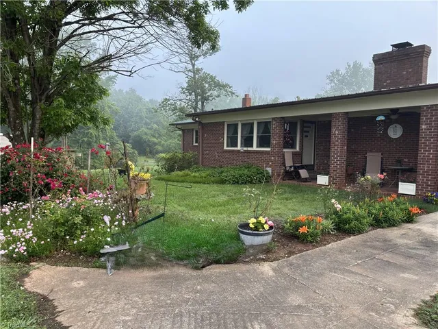 $370,000 | 2788 Fuller Mill Road North, Thomasville, NC 27360