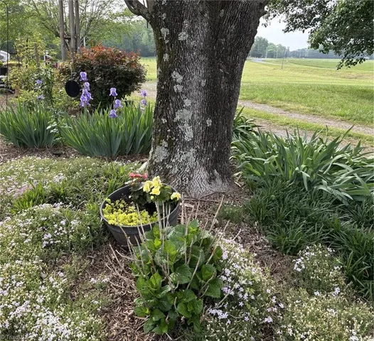 $370,000 | 2788 Fuller Mill Road North, Thomasville, NC 27360