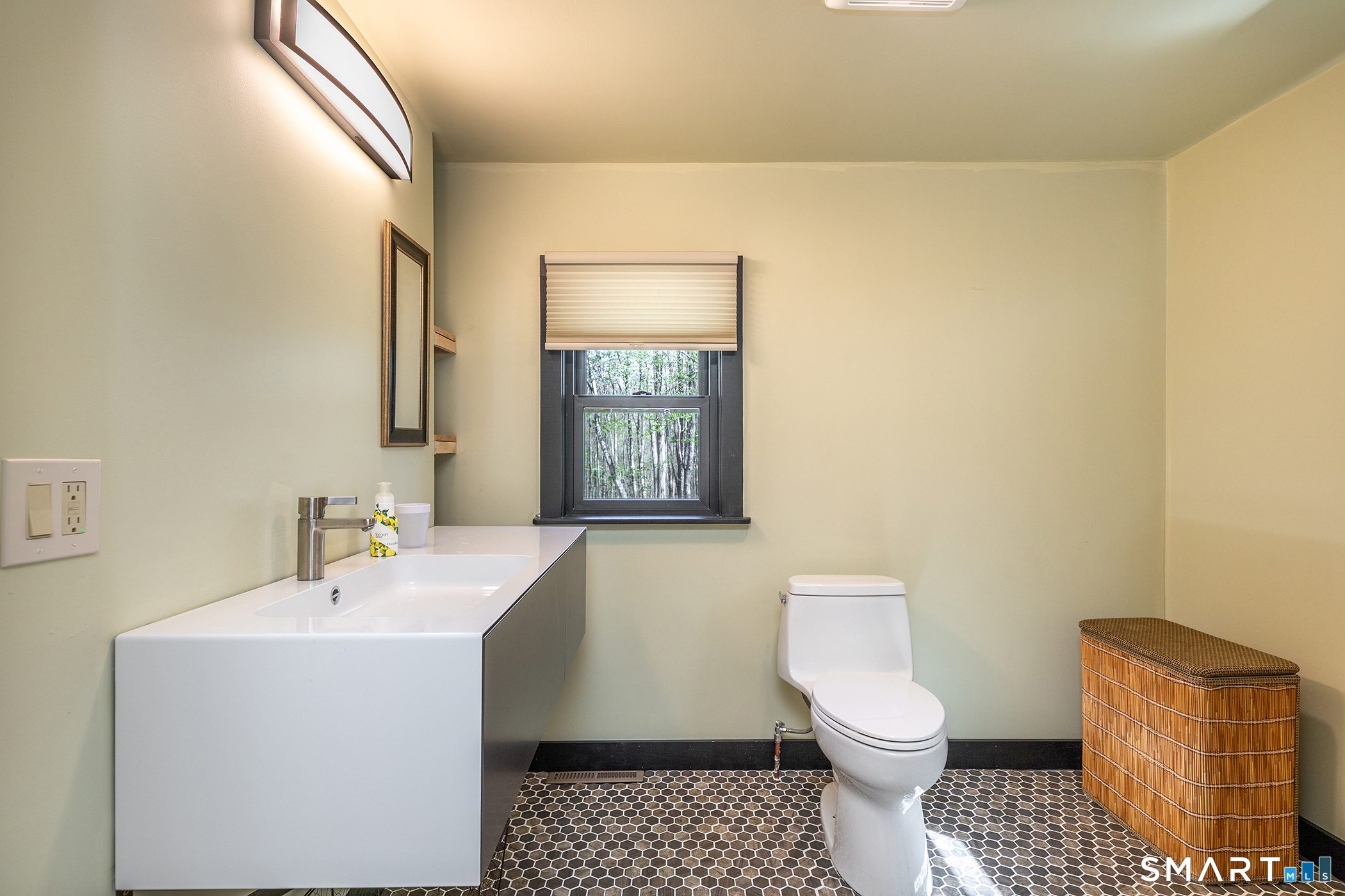 72 Hickory Hill Road Morris, CT 06763 - Photo 19 of 30 En-suite bath in Primary bedroom