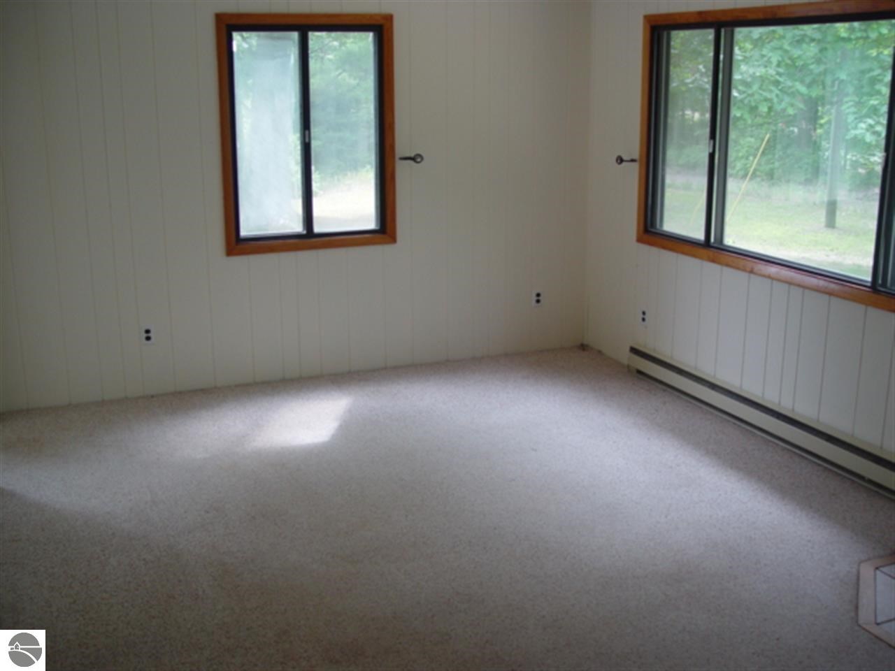4470 Cedar Lake Road Traverse City, MI 49685 - Photo 24 of 41 1774969-23.JPG