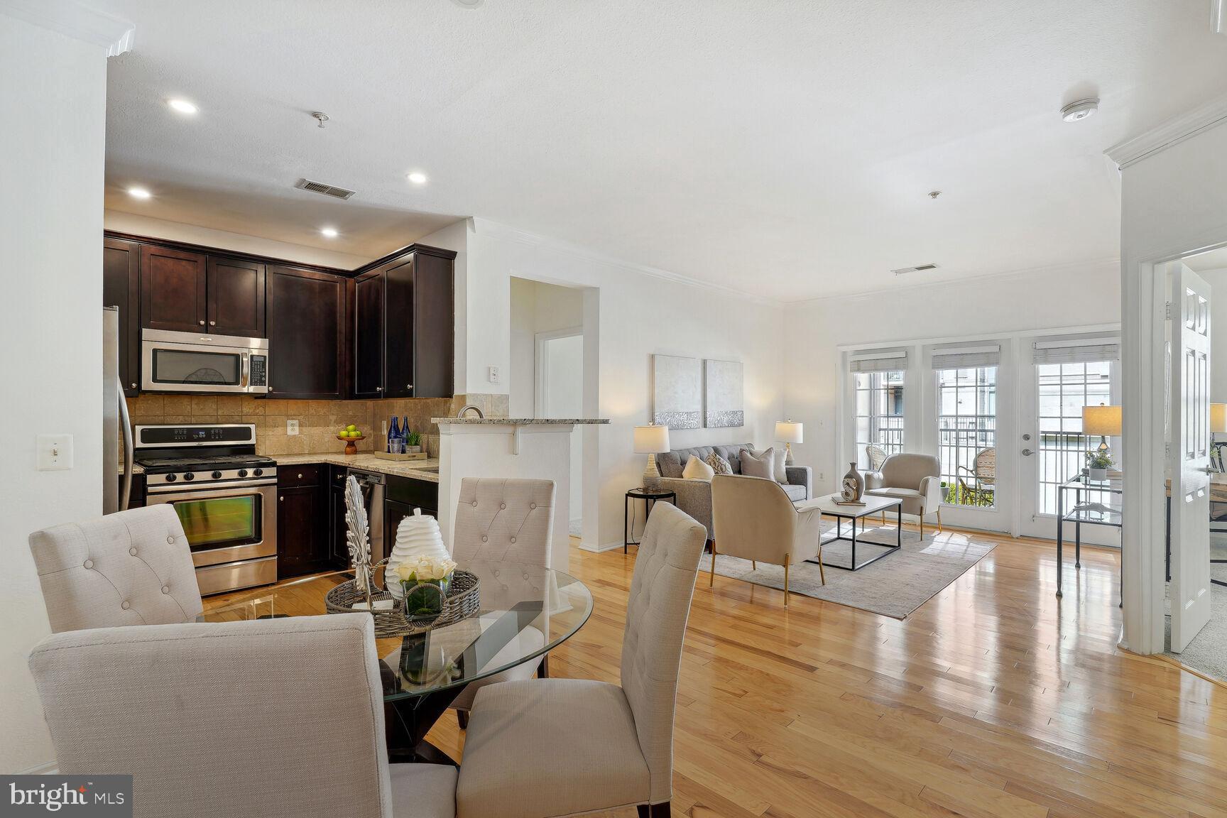 11750 Old Georgetown Road, Unit 2314 Rockville, MD 20852 - Photo 13 of 45 Dining Room Combo