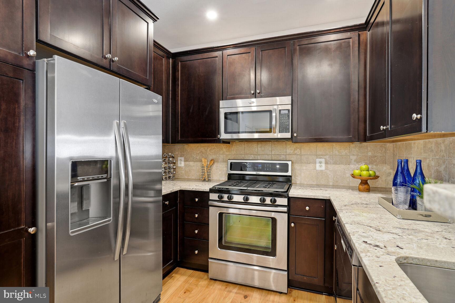 11750 Old Georgetown Road, Unit 2314 Rockville, MD 20852 - Photo 16 of 45 Kitchen stainless appliances