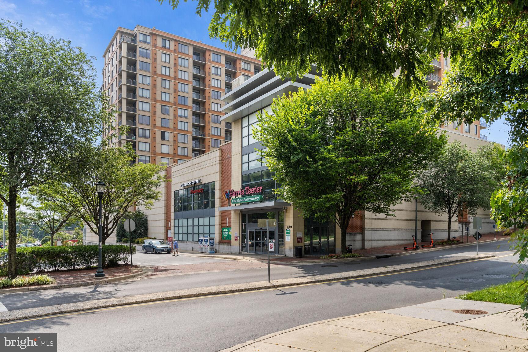 11750 Old Georgetown Road, Unit 2314 Rockville, MD 20852 - Photo 32 of 45 Beautiful landscaped area