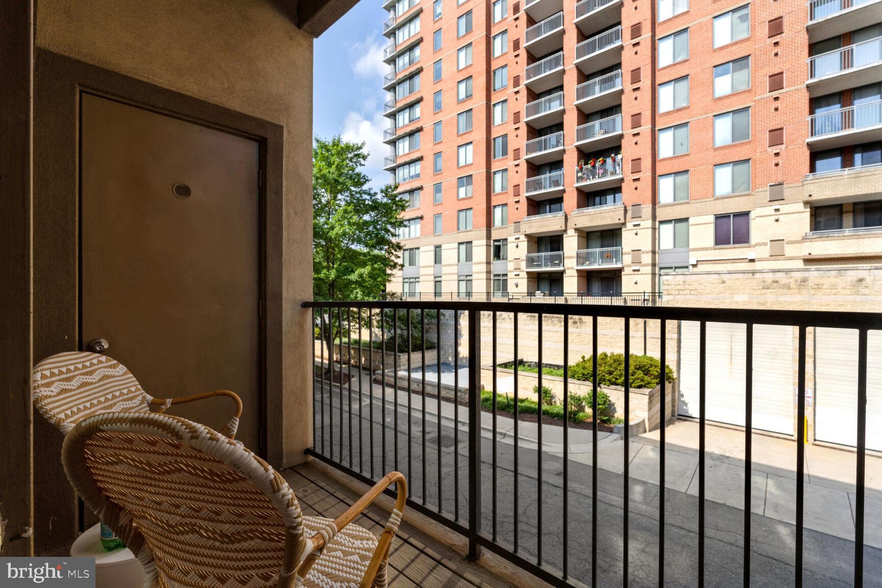 11750 Old Georgetown Road, Unit 2314 Rockville, MD 20852 - Photo 4 of 45 Balcony