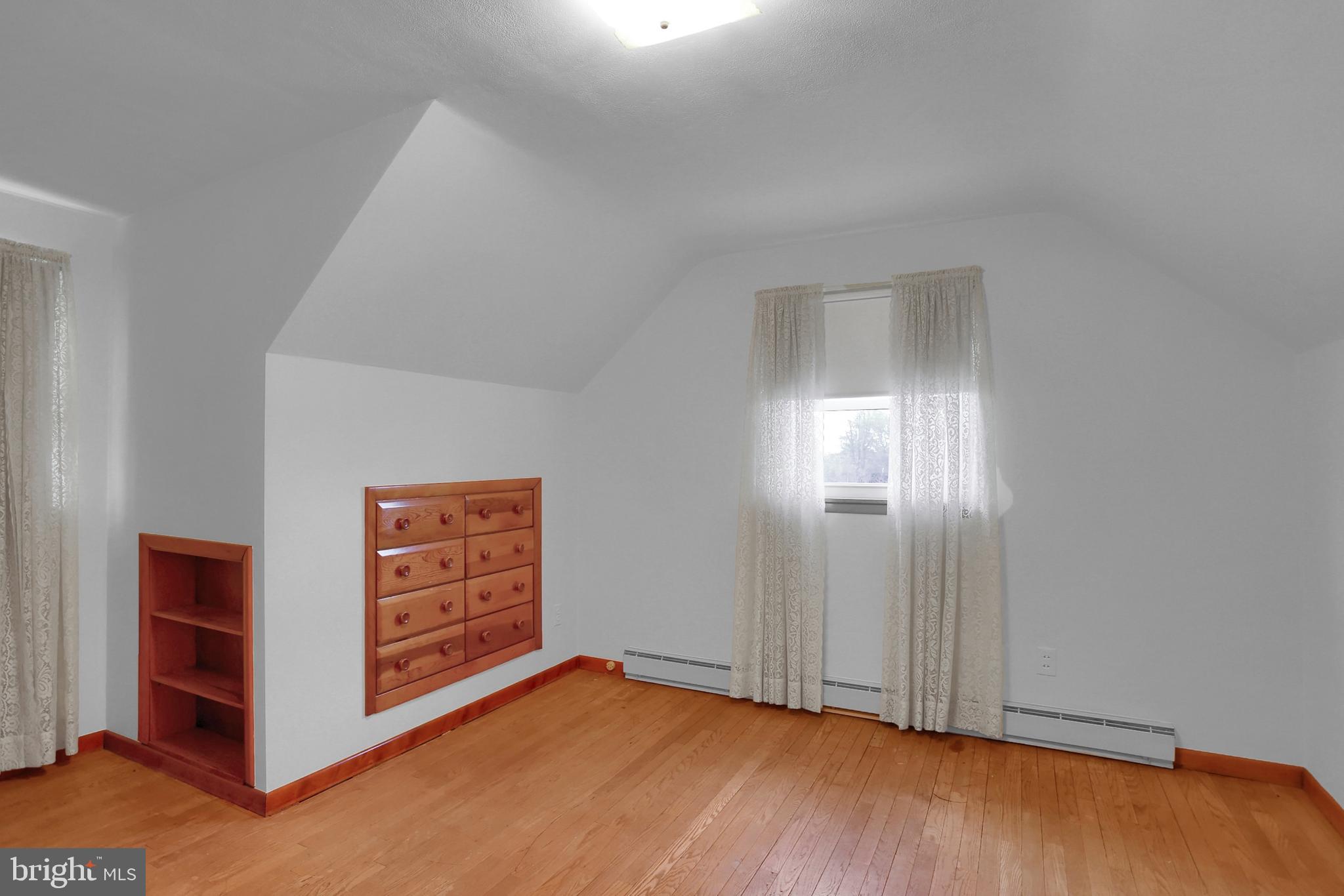 305 Newberry Road Middletown, PA 17057 - Photo 11 of 48 2nd Floor Bedroom #3