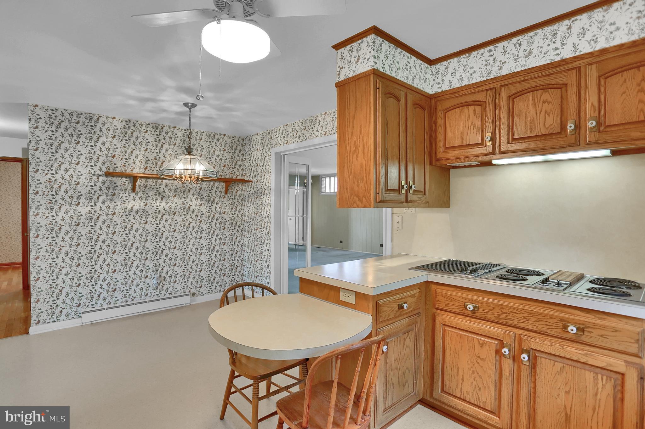 305 Newberry Road Middletown, PA 17057 - Photo 24 of 48 Kitchen / Dining Area