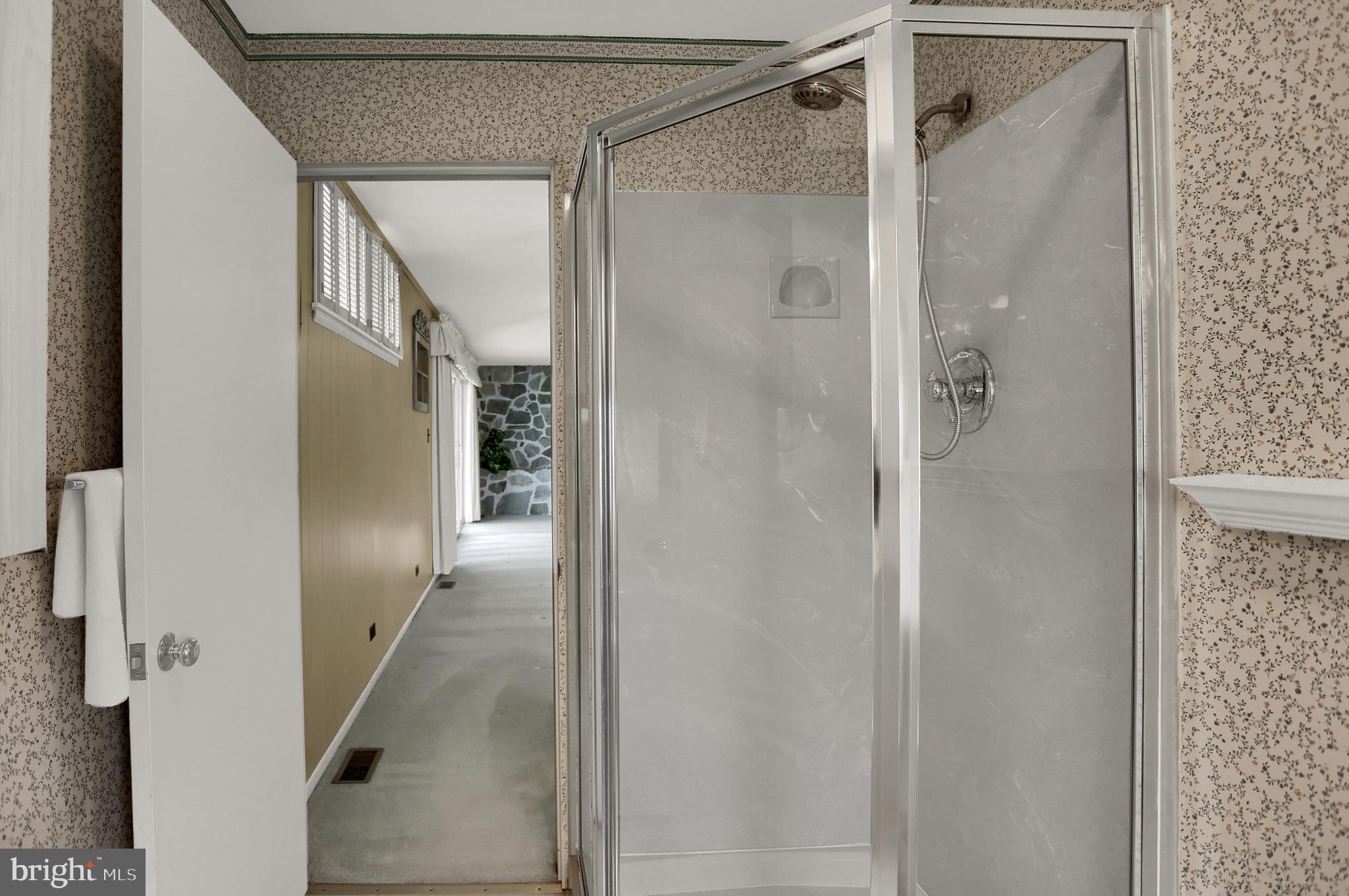 305 Newberry Road Middletown, PA 17057 - Photo 32 of 48 Bathroom #2