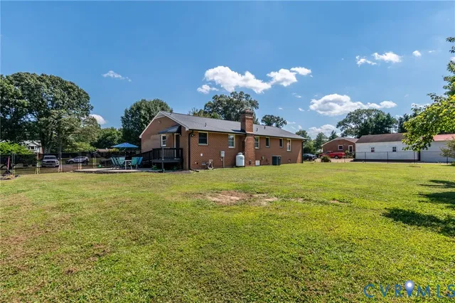 a front view of house with yard