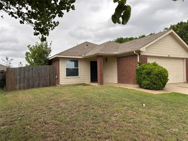 $2,295 | 3408 St Vincent Road, Fort Worth, TX 76123