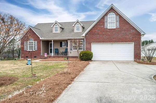 $465,000 | 104 Lakewood Drive, Kings Mountain, NC 28086