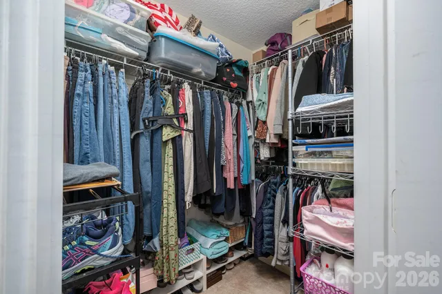 $465,000 | 104 Lakewood Drive, Kings Mountain, NC 28086