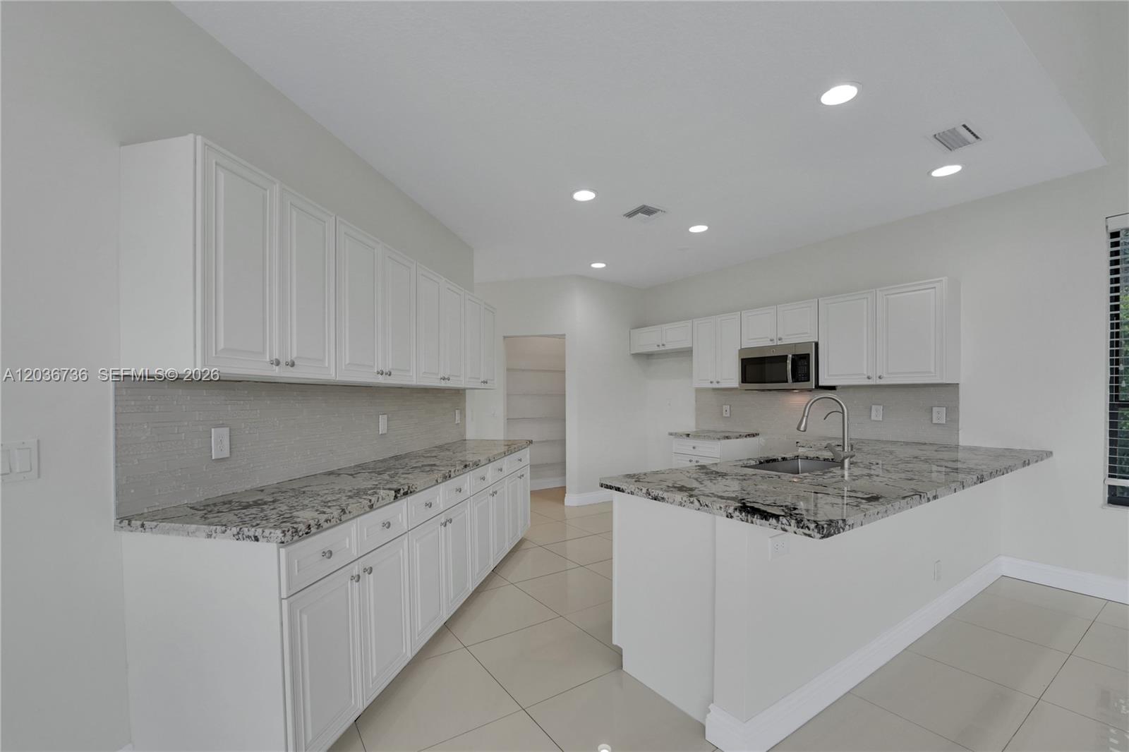 22281 Tupelo Place Boca Raton, FL 33428 - Photo 4 of 35