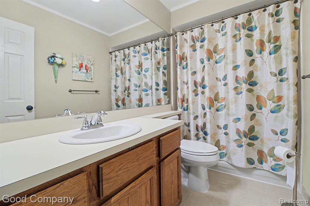 616 Tennyson Rochester Hills, MI 48307 - Photo 8 of 20