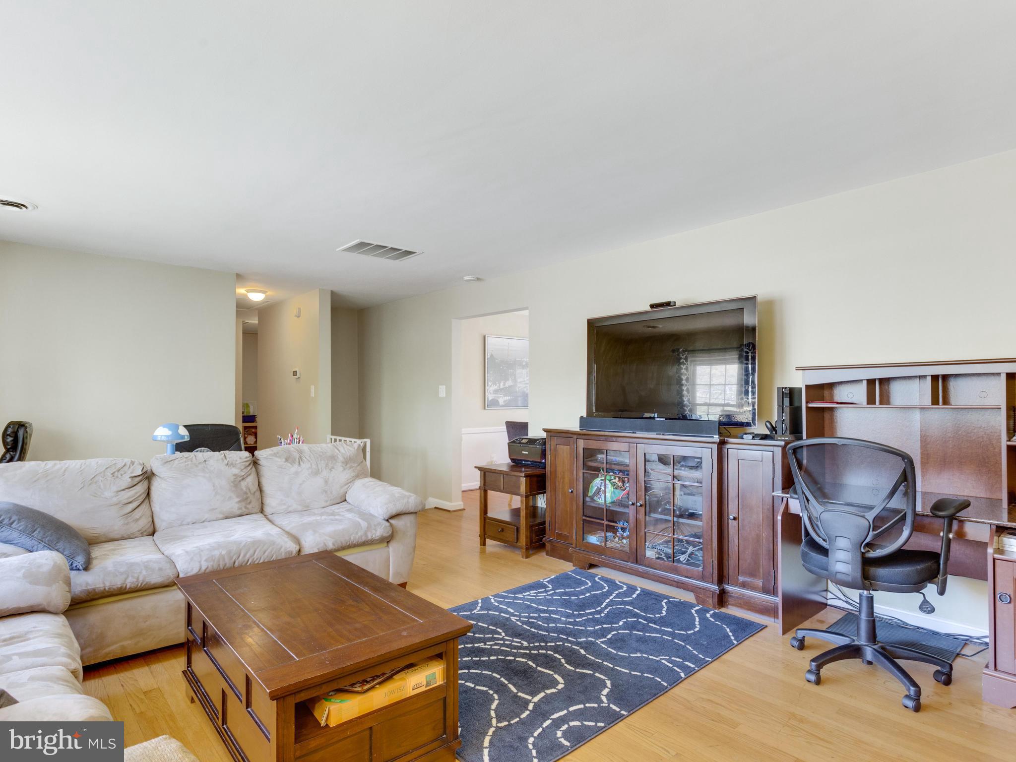 9016 Stark Road Annandale, VA 22003 - Photo 14 of 30 Living Room
