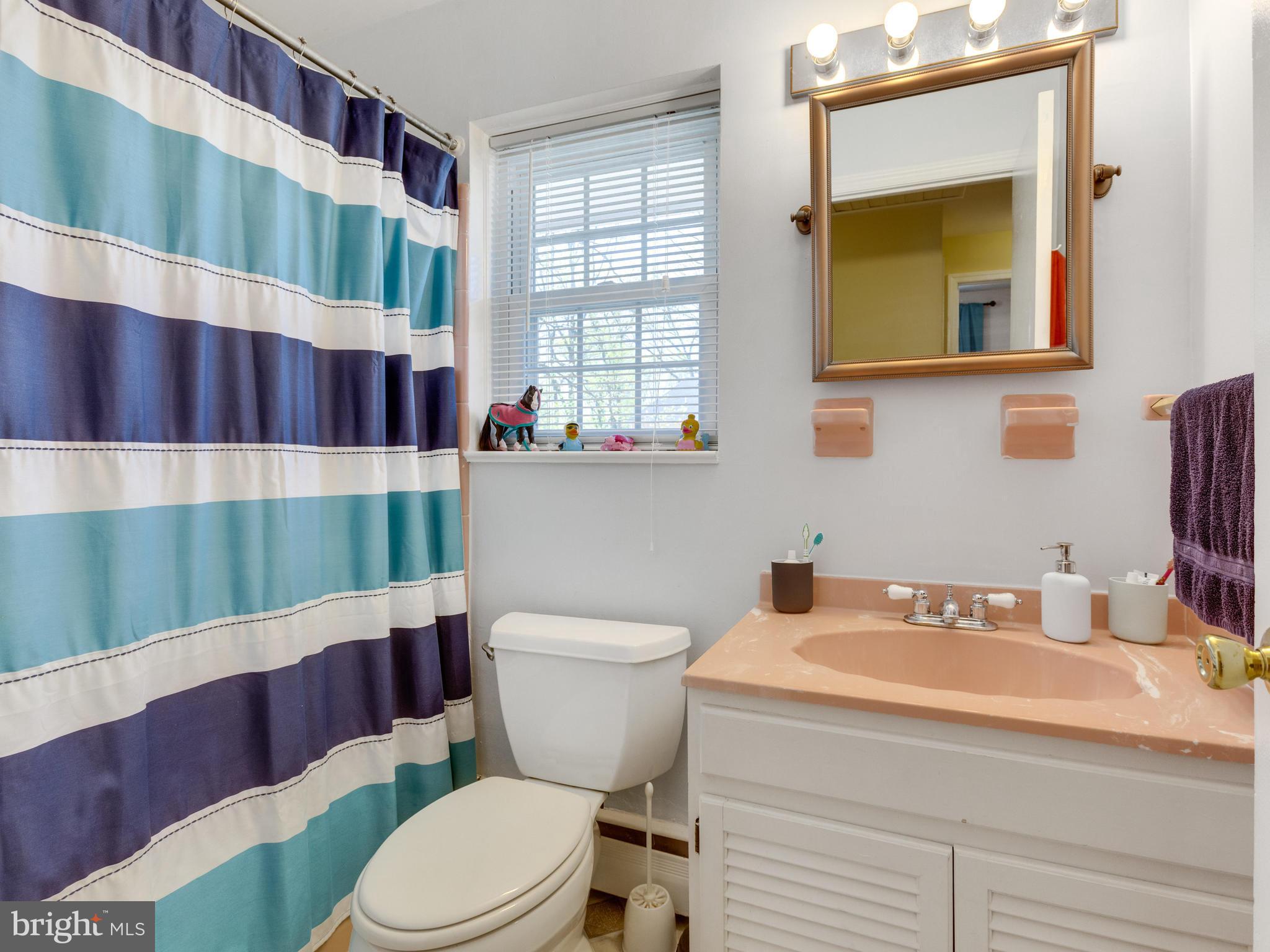 9016 Stark Road Annandale, VA 22003 - Photo 20 of 30 Bath