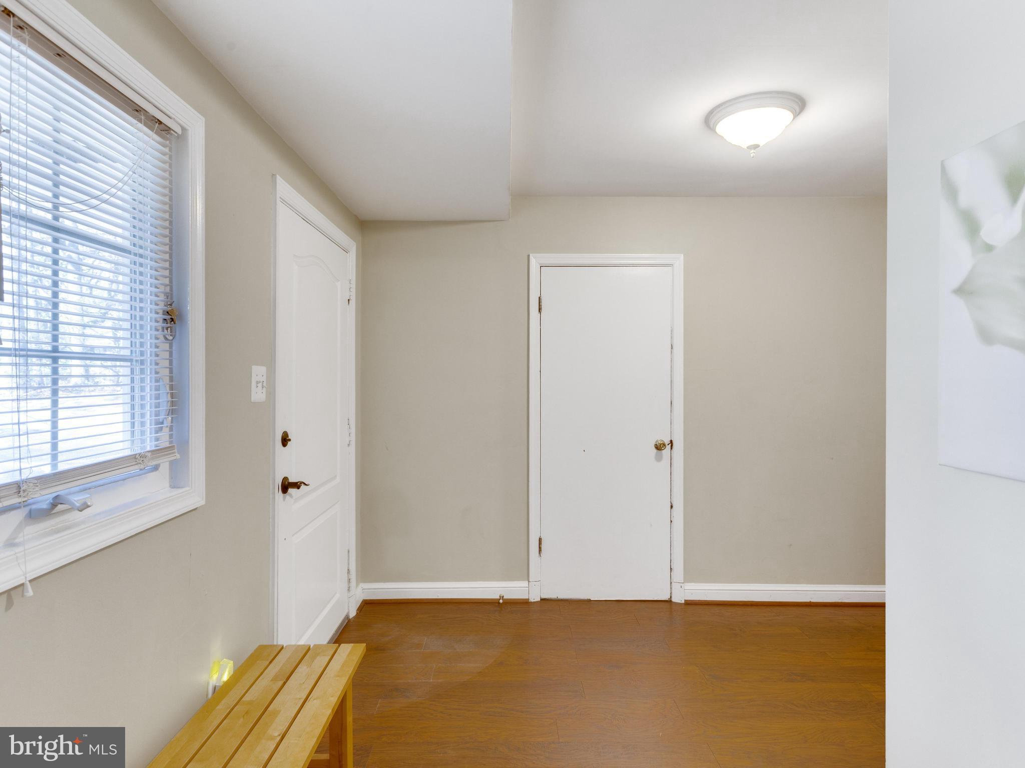9016 Stark Road Annandale, VA 22003 - Photo 4 of 30 Interior (General)