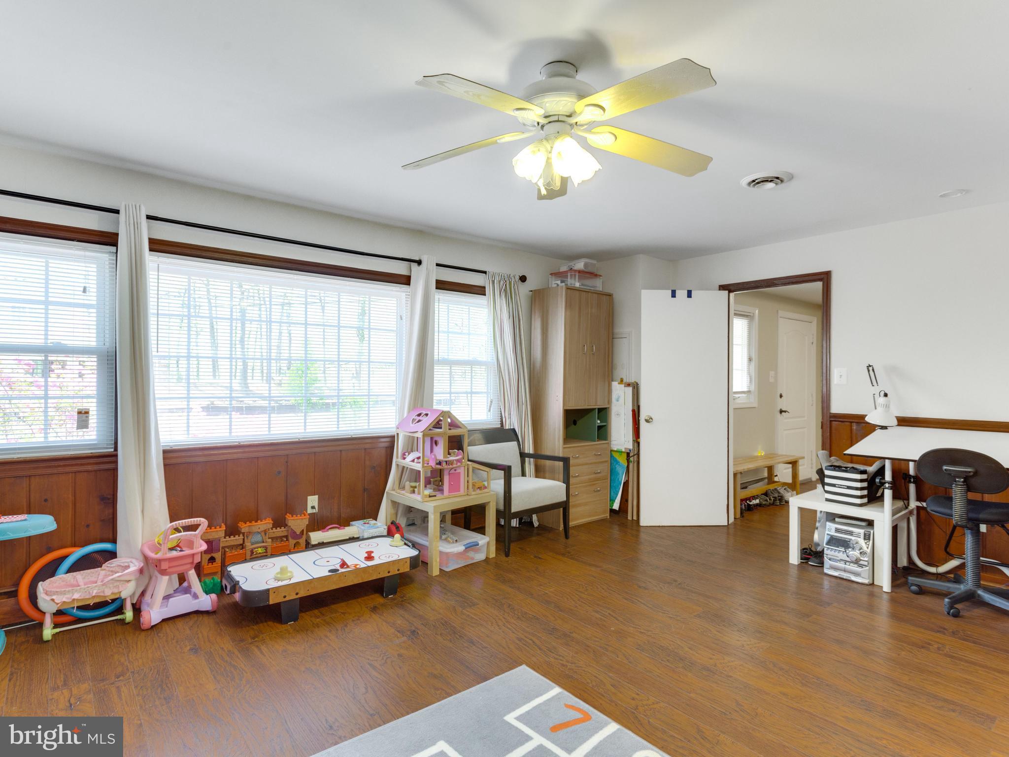9016 Stark Road Annandale, VA 22003 - Photo 6 of 30 Family Room
