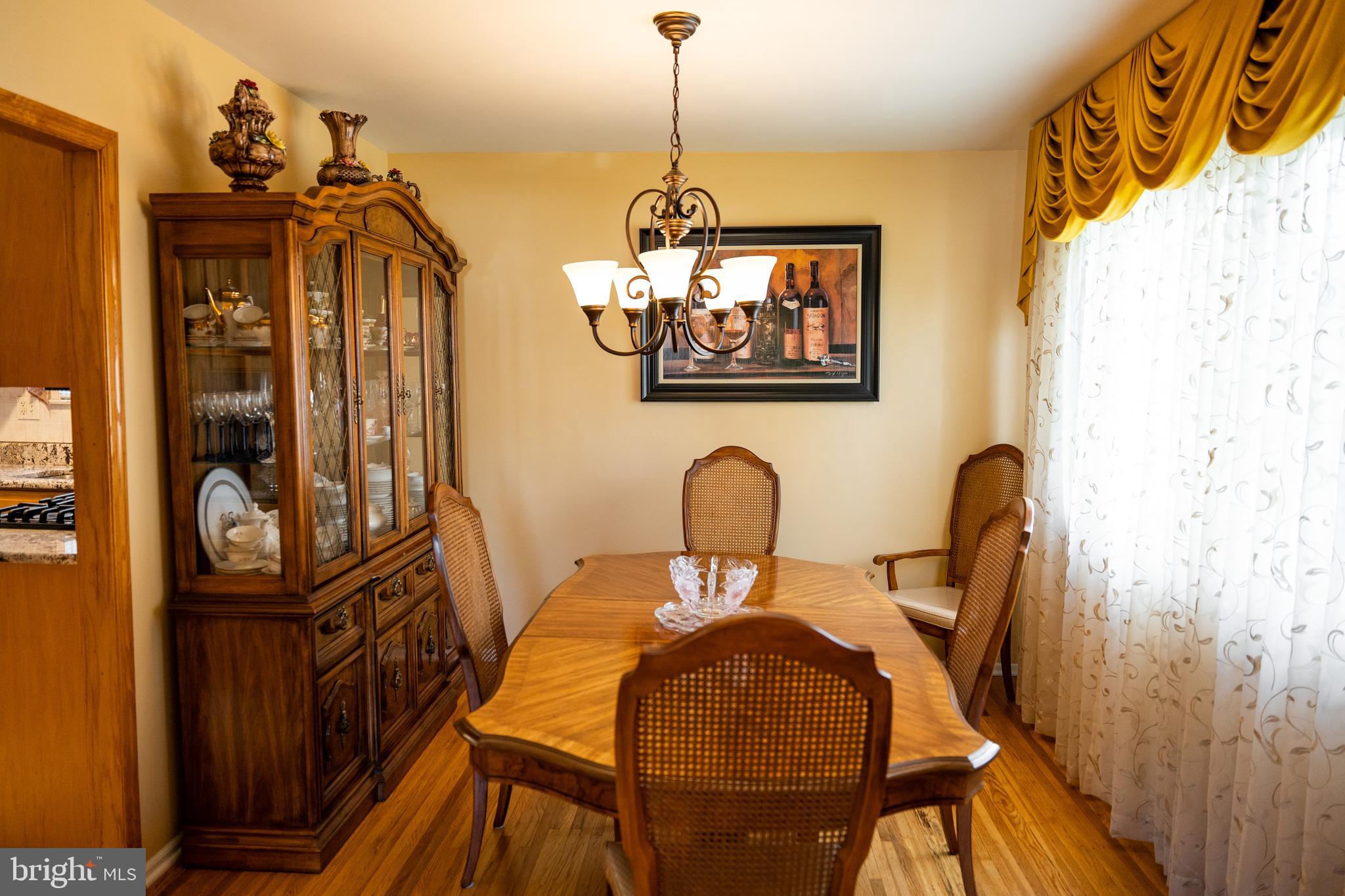 2556 Pettit Road Pennsauken, NJ 08109 - Photo 15 of 48 Dining Room