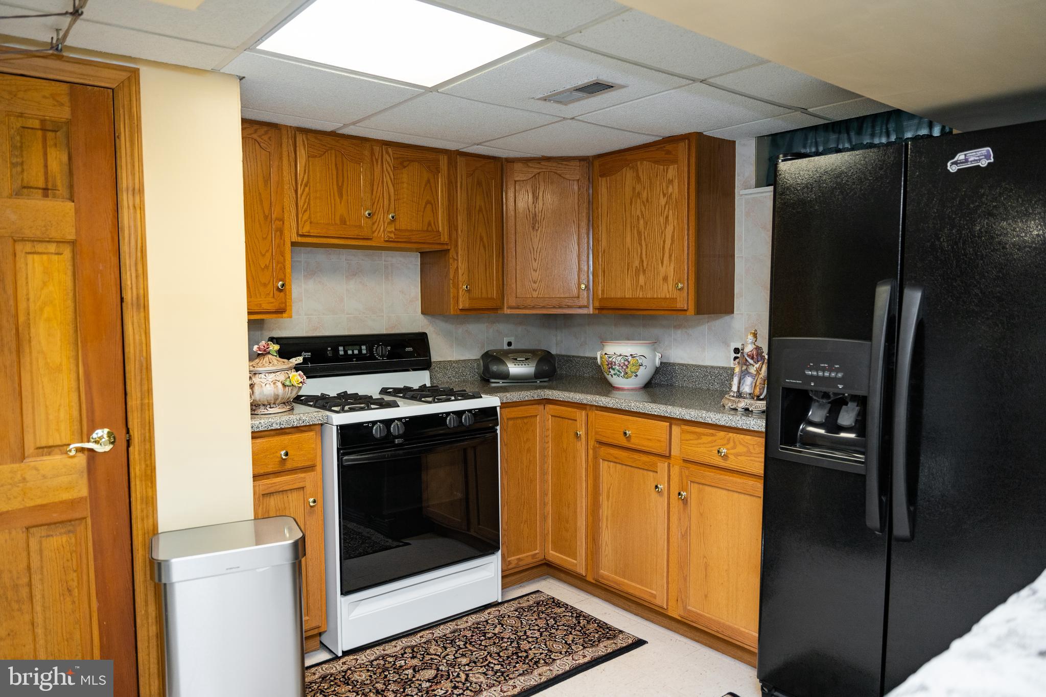 2556 Pettit Road Pennsauken, NJ 08109 - Photo 23 of 48