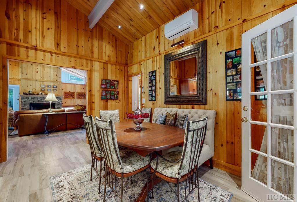 441 Tower Road Sapphire, NC 28774 - Photo 11 of 35 Gallery Image 11