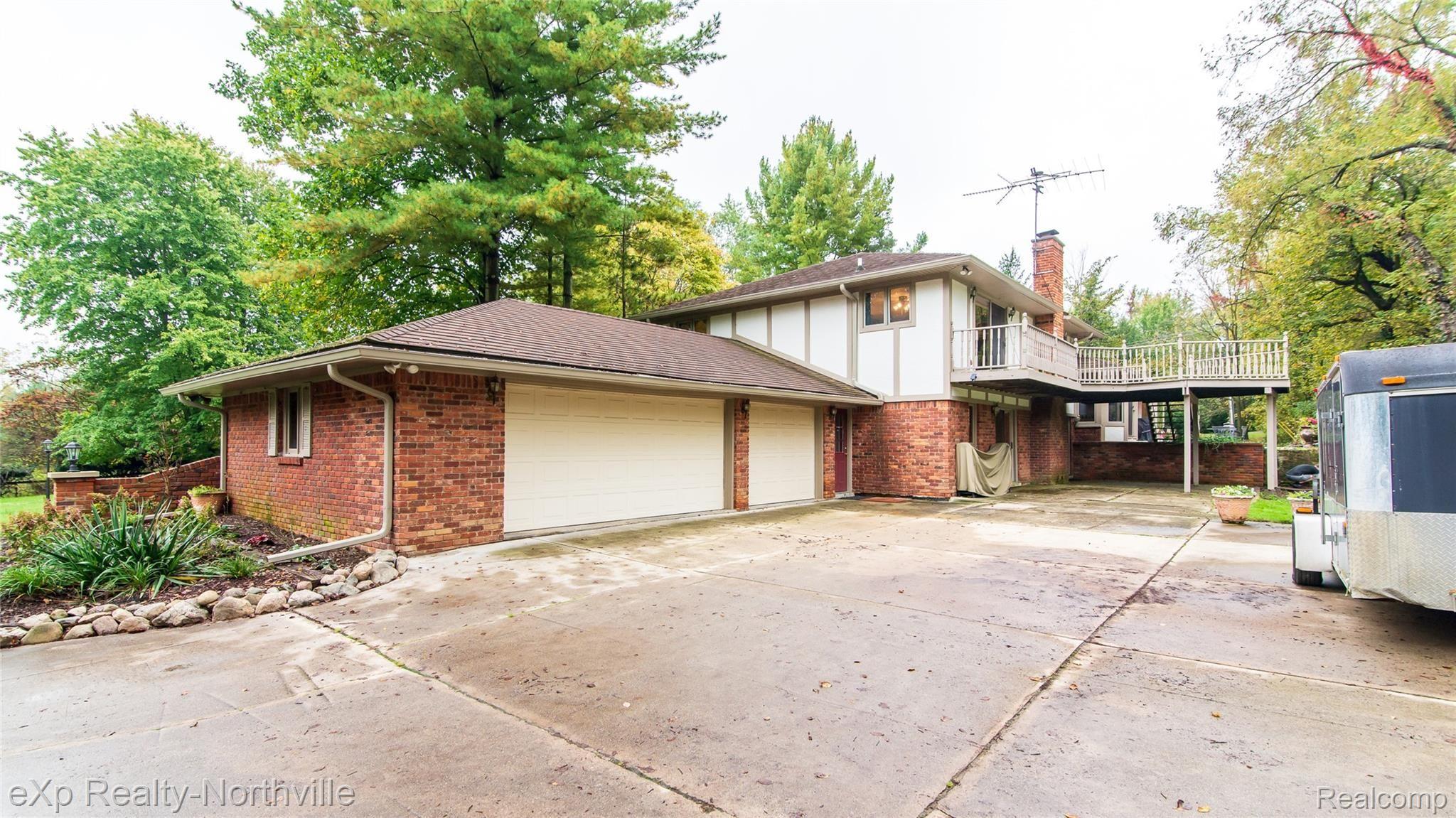 22265 Currie Road Northville, MI 48167 - Photo 8 of 86 007_0.jpg